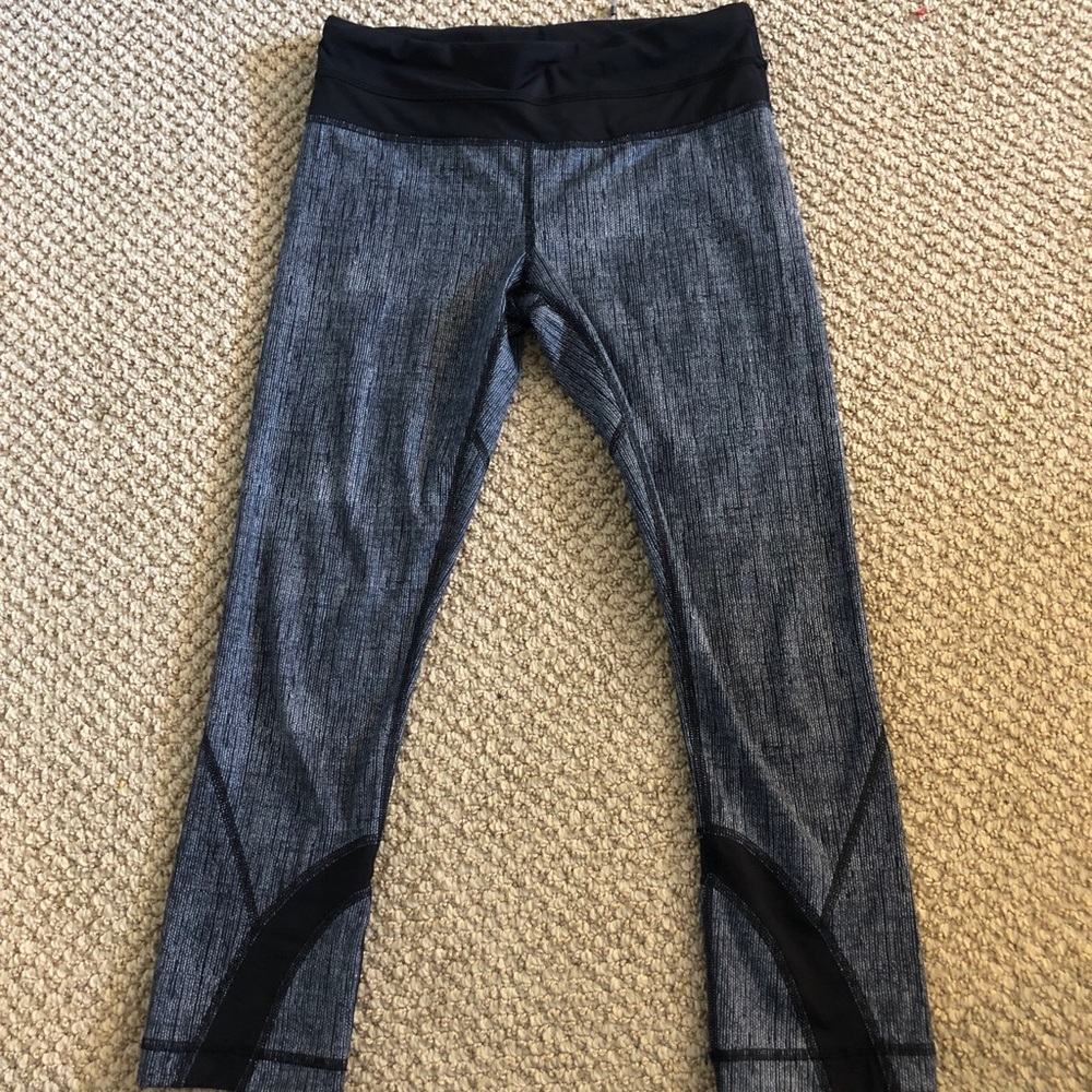 Lululemon Cropped Leggings- Size 4